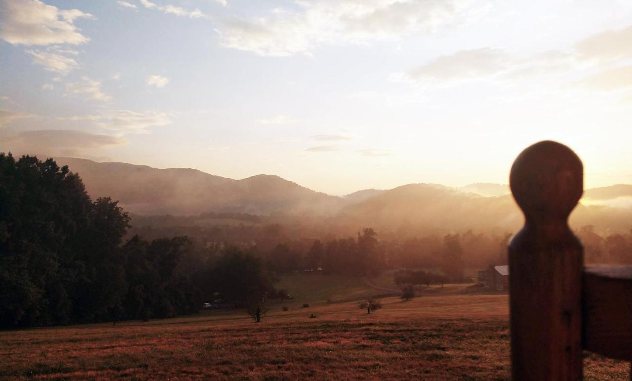 Graves Mountain Farm & Lodges Syria Bagian luar foto