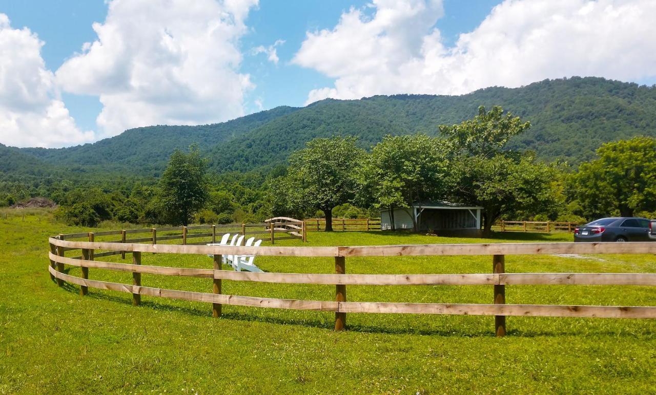 Graves Mountain Farm & Lodges Syria Bagian luar foto