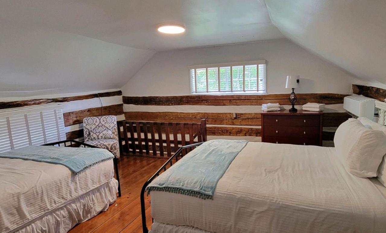 Graves Mountain Farm & Lodges Syria Bagian luar foto