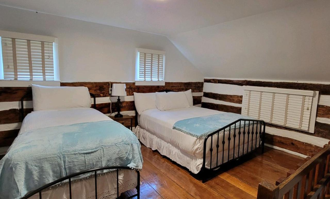 Graves Mountain Farm & Lodges Syria Bagian luar foto