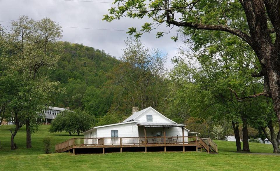 Graves Mountain Farm & Lodges Syria Bagian luar foto